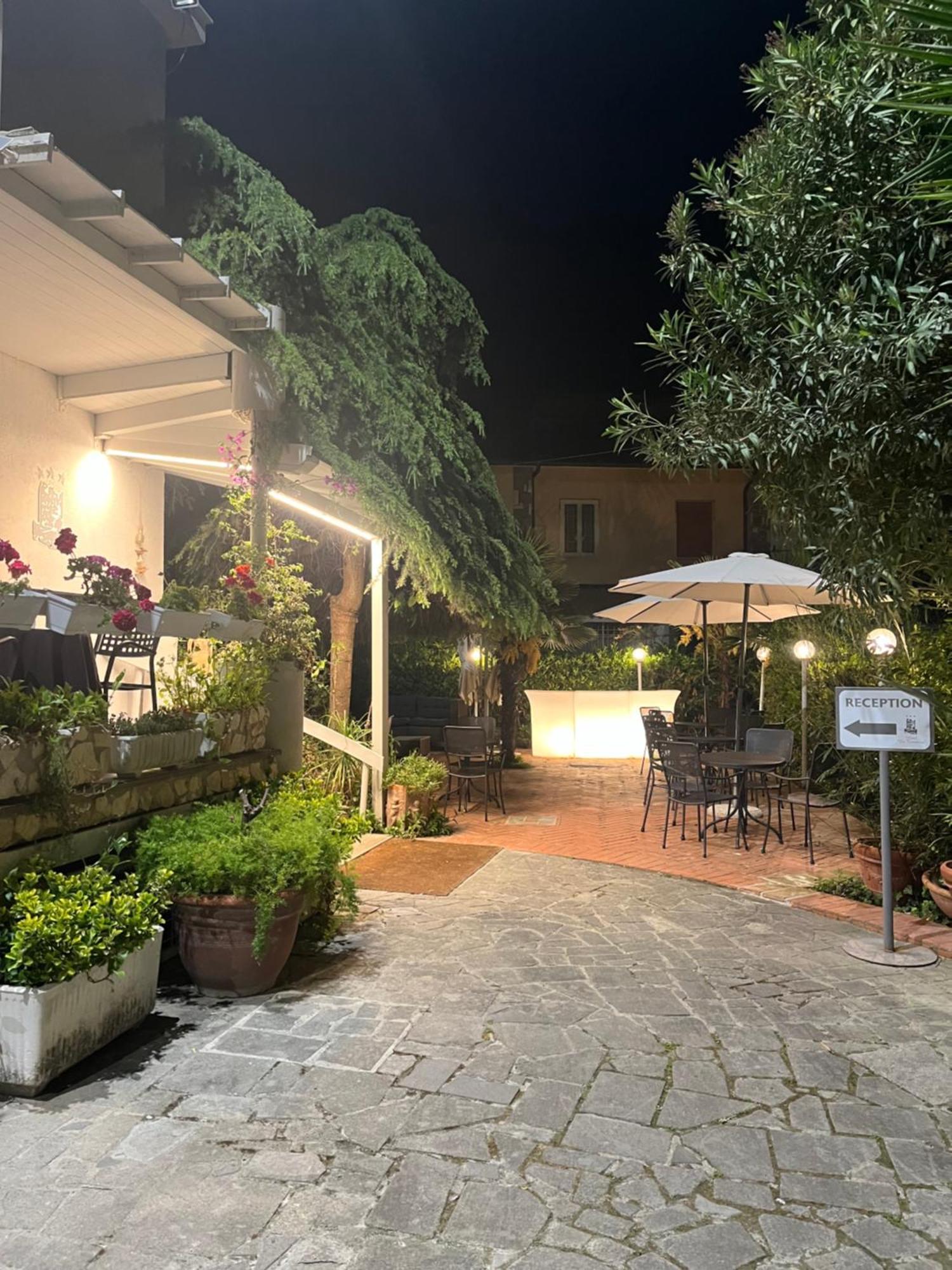 Hotel La Torraccia Tarquinia Bagian luar foto