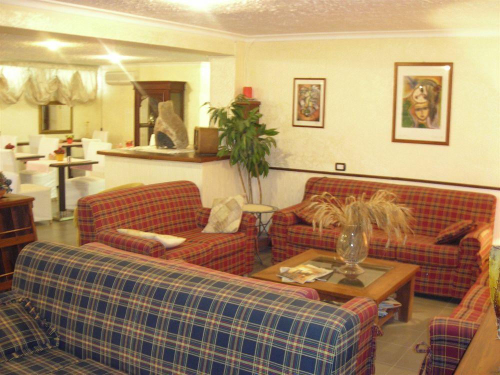 Hotel La Torraccia Tarquinia Bagian luar foto
