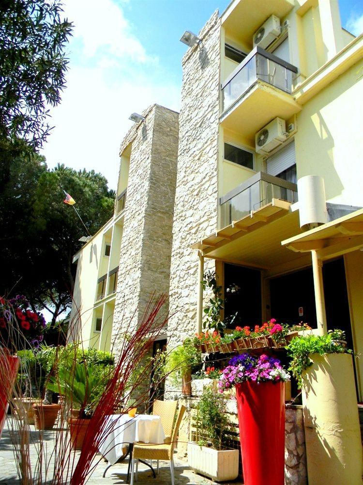 Hotel La Torraccia Tarquinia Bagian luar foto