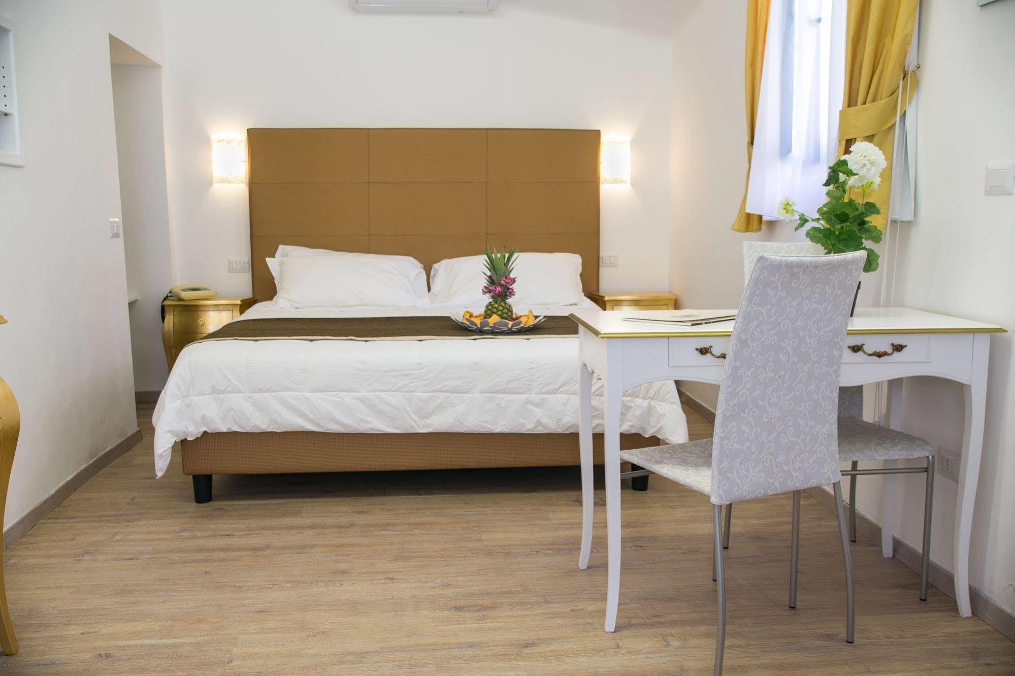Hotel La Torraccia Tarquinia Bagian luar foto